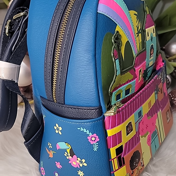 Loungefly Encanto Backpack Brand new - Picture 4 of 6